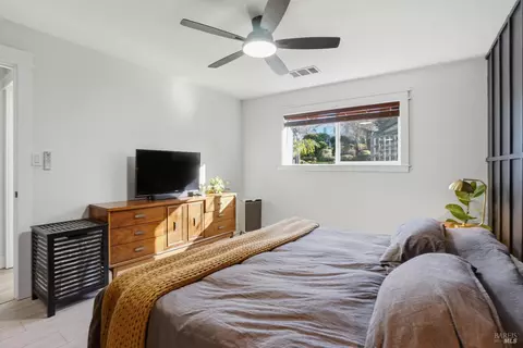 Bedroom - 823 Shell Ave, Martinez, CA 94553 photo 9 of 10