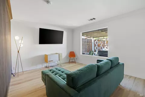 Living - 823 Shell Ave, Martinez, CA 94553 photo 1 of 2