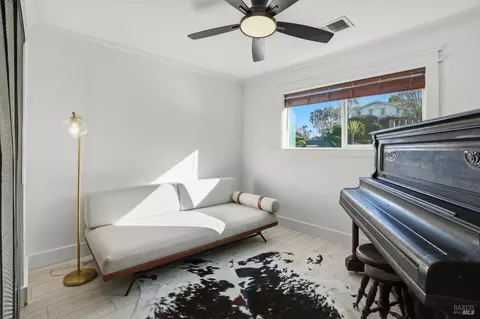 Bedroom - 823 Shell Ave, Martinez, CA 94553 photo 3 of 10