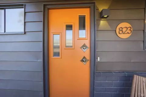 Entry Way - 823 Shell Ave, Martinez, CA 94553 photo 1 of 1