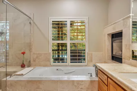 Bath - 14375 Occidental Rd, Sebastopol, CA 95472 photo 3 of 5