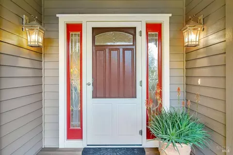 Entry Way - 14375 Occidental Rd, Sebastopol, CA 95472 photo 1 of 3