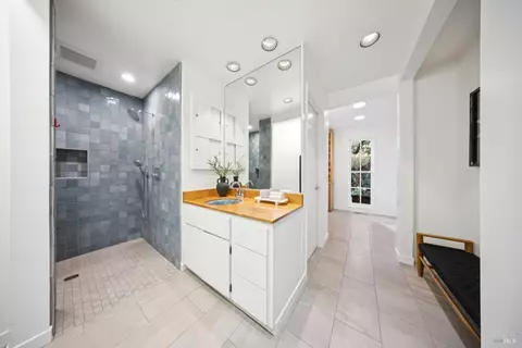 Bath - 23 Monte Cimas Ave, Mill Valley, CA 94941 photo 3 of 5
