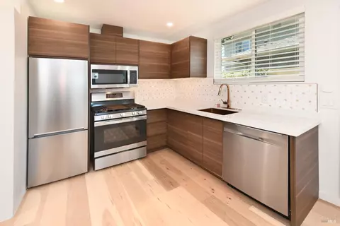 Kitchen - 1906 Hoffman Blvd, Richmond, CA 94804 photo 13 of 15