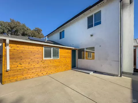 Exterior - 1906 Hoffman Blvd, Richmond, CA 94804 photo 11 of 14