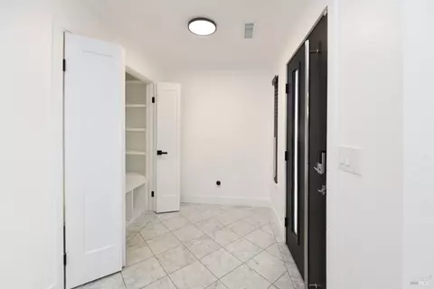 Entry Way - 1906 Hoffman Blvd, Richmond, CA 94804 photo 3 of 7