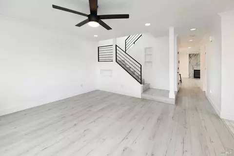Living - 1906 Hoffman Blvd, Richmond, CA 94804 photo 6 of 9