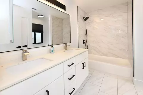 Bath - 1906 Hoffman Blvd, Richmond, CA 94804 photo 4 of 12