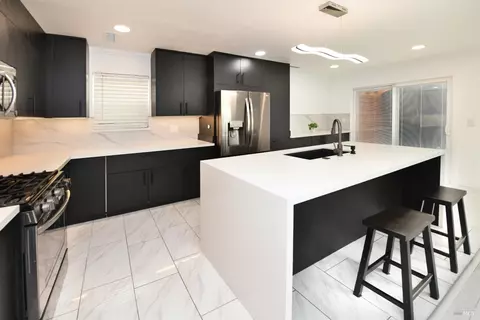 Kitchen - 1906 Hoffman Blvd, Richmond, CA 94804 photo 7 of 15