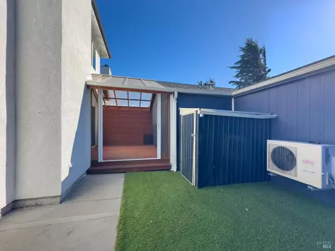 Exterior - 1906 Hoffman Blvd, Richmond, CA 94804 photo 6 of 14