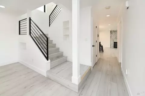 Entry Way - 1906 Hoffman Blvd, Richmond, CA 94804 photo 4 of 7