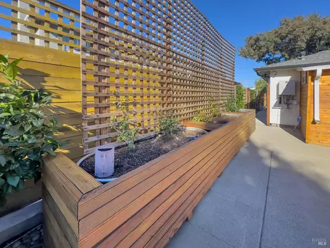 Exterior - 1906 Hoffman Blvd, Richmond, CA 94804 photo 14 of 14