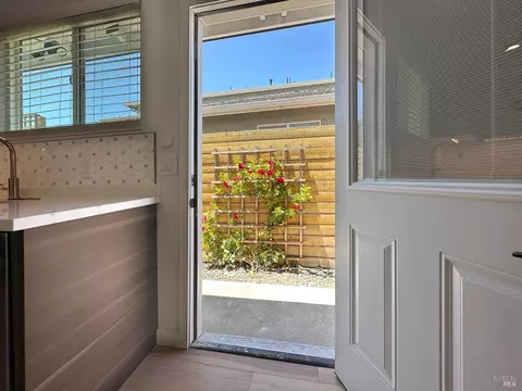 Entry Way - 1906 Hoffman Blvd, Richmond, CA 94804 photo 7 of 7