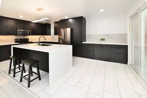 Kitchen - 1906 Hoffman Blvd, Richmond, CA 94804 photo 2 of 15