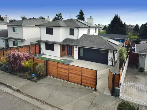 Exterior - 1906 Hoffman Blvd, Richmond, CA 94804 photo 2 of 14