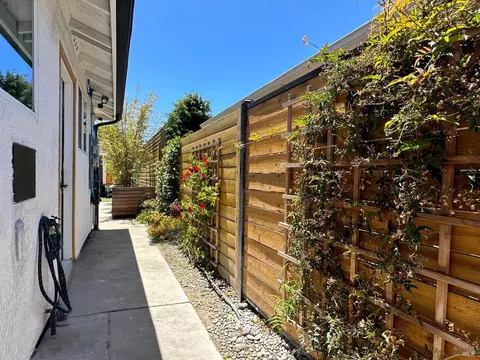 Exterior - 1906 Hoffman Blvd, Richmond, CA 94804 photo 9 of 14