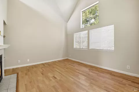 Living - 4632 Melody Dr #E, Concord, CA 94521 photo 3 of 4