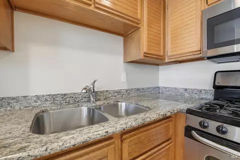 Kitchen - 4632 Melody Dr #E, Concord, CA 94521 photo 4 of 5