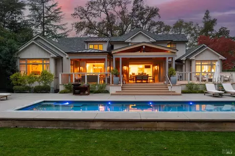 1711 Spring St, Saint Helena, CA 94574