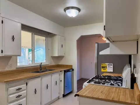 10755 Mobile Village Way, Willits, CA 95490 photo 3
