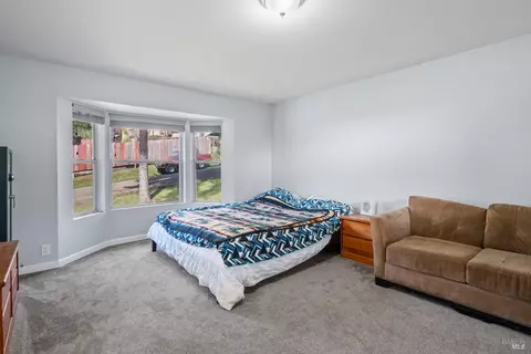Bedroom - 23929 Nutmeg Pl, Willits, CA 95490 photo 3 of 3