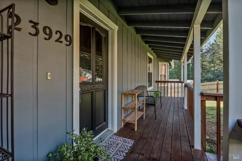 Exterior - 23929 Nutmeg Pl, Willits, CA 95490 photo 2 of 8