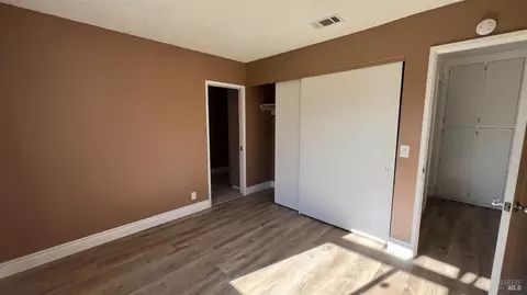 Bedroom - 121 Notre Dame Ct, Vallejo, CA 94589 photo 2 of 2