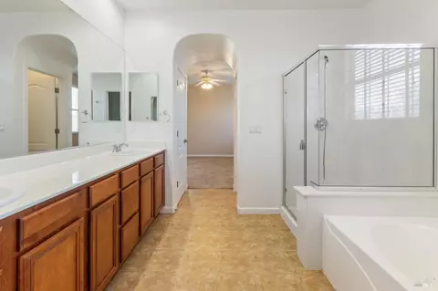 Entry Way - 5018 Brown Ln, Fairfield, CA 94533 photo 4 of 6
