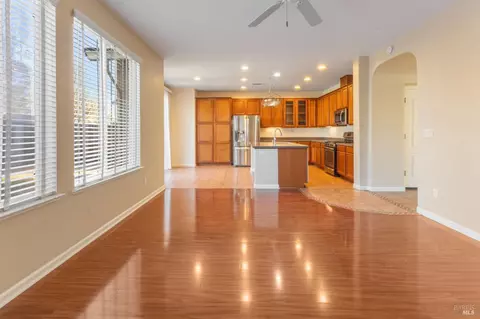 Living - 5018 Brown Ln, Fairfield, CA 94533 photo 8 of 9
