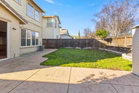 Exterior - 5018 Brown Ln, Fairfield, CA 94533 photo 3 of 6