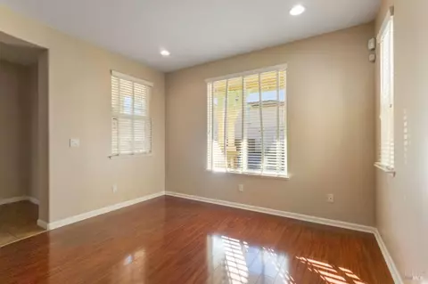 Living - 5018 Brown Ln, Fairfield, CA 94533 photo 2 of 9