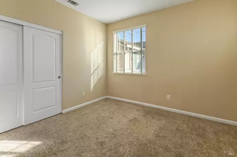 Bedroom - 5018 Brown Ln, Fairfield, CA 94533 photo 9 of 12