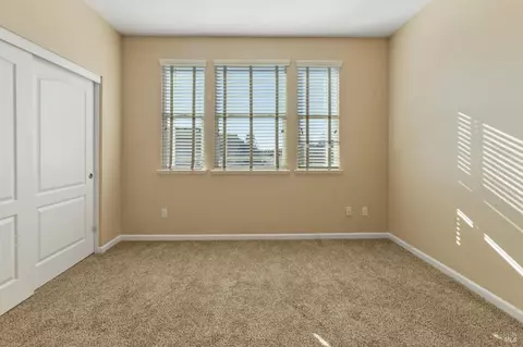 Bedroom - 5018 Brown Ln, Fairfield, CA 94533 photo 7 of 12