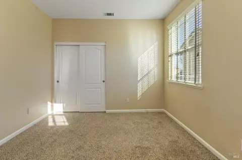 Bedroom - 5018 Brown Ln, Fairfield, CA 94533 photo 10 of 12