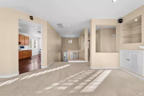 Living - 2837 Watson Ct, Fairfield, CA 94534 photo 6 of 10