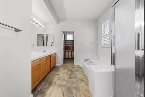 Entry Way - 2837 Watson Ct, Fairfield, CA 94534 photo 4 of 7