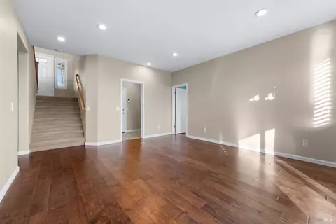 Living - 2837 Watson Ct, Fairfield, CA 94534 photo 9 of 10