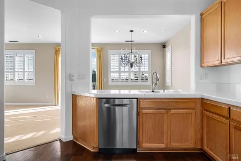 Kitchen - 2837 Watson Ct, Fairfield, CA 94534 photo 5 of 6