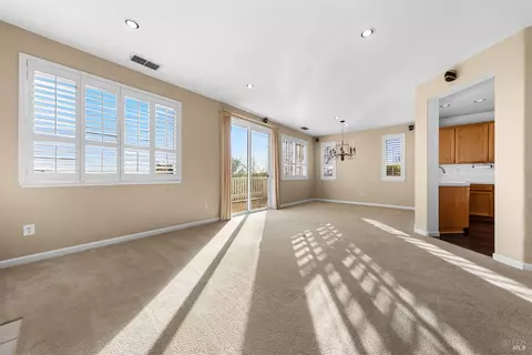 Living - 2837 Watson Ct, Fairfield, CA 94534 photo 5 of 10
