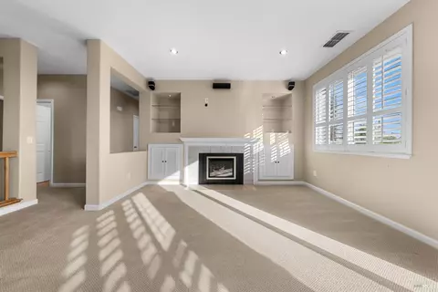 Living - 2837 Watson Ct, Fairfield, CA 94534 photo 3 of 10