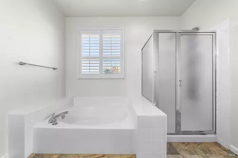 Bath - 2837 Watson Ct, Fairfield, CA 94534 photo 4 of 8
