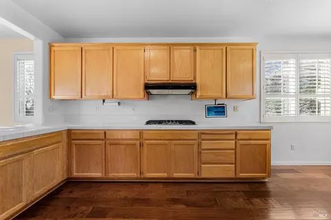 Kitchen - 2837 Watson Ct, Fairfield, CA 94534 photo 4 of 6