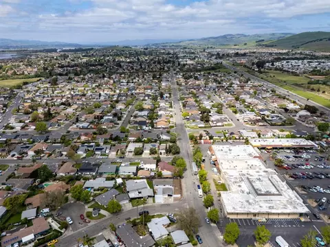 View/Area - 240 Rinaldo Dr, Vallejo, CA 94589 photo 3 of 6