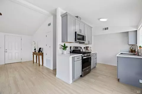 Entry Way - 240 Rinaldo Dr, Vallejo, CA 94589 photo 1 of 1