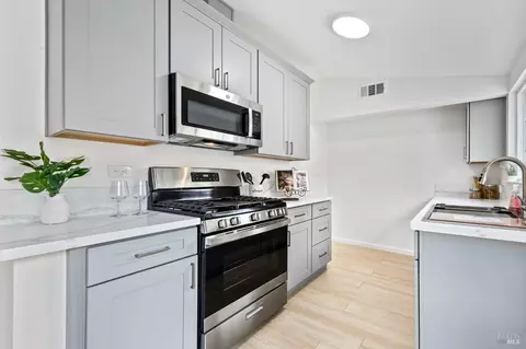 Kitchen - 240 Rinaldo Dr, Vallejo, CA 94589 photo 3 of 5