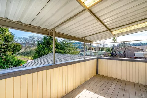 Exterior - 2164 Patton Ave, Napa, CA 94559 photo 2 of 10