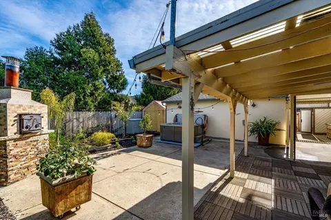Exterior - 2164 Patton Ave, Napa, CA 94559 photo 5 of 10
