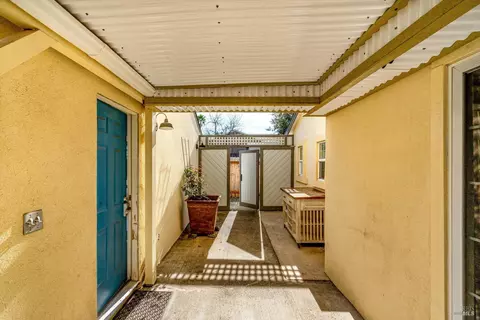 Exterior - 2164 Patton Ave, Napa, CA 94559 photo 9 of 10