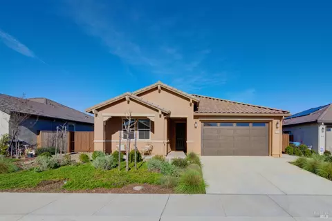 1450 Stonecrop Ln, Dixon, CA 95620