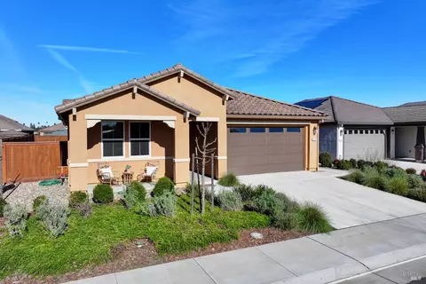 1450 Stonecrop Ln, Dixon, CA 95620